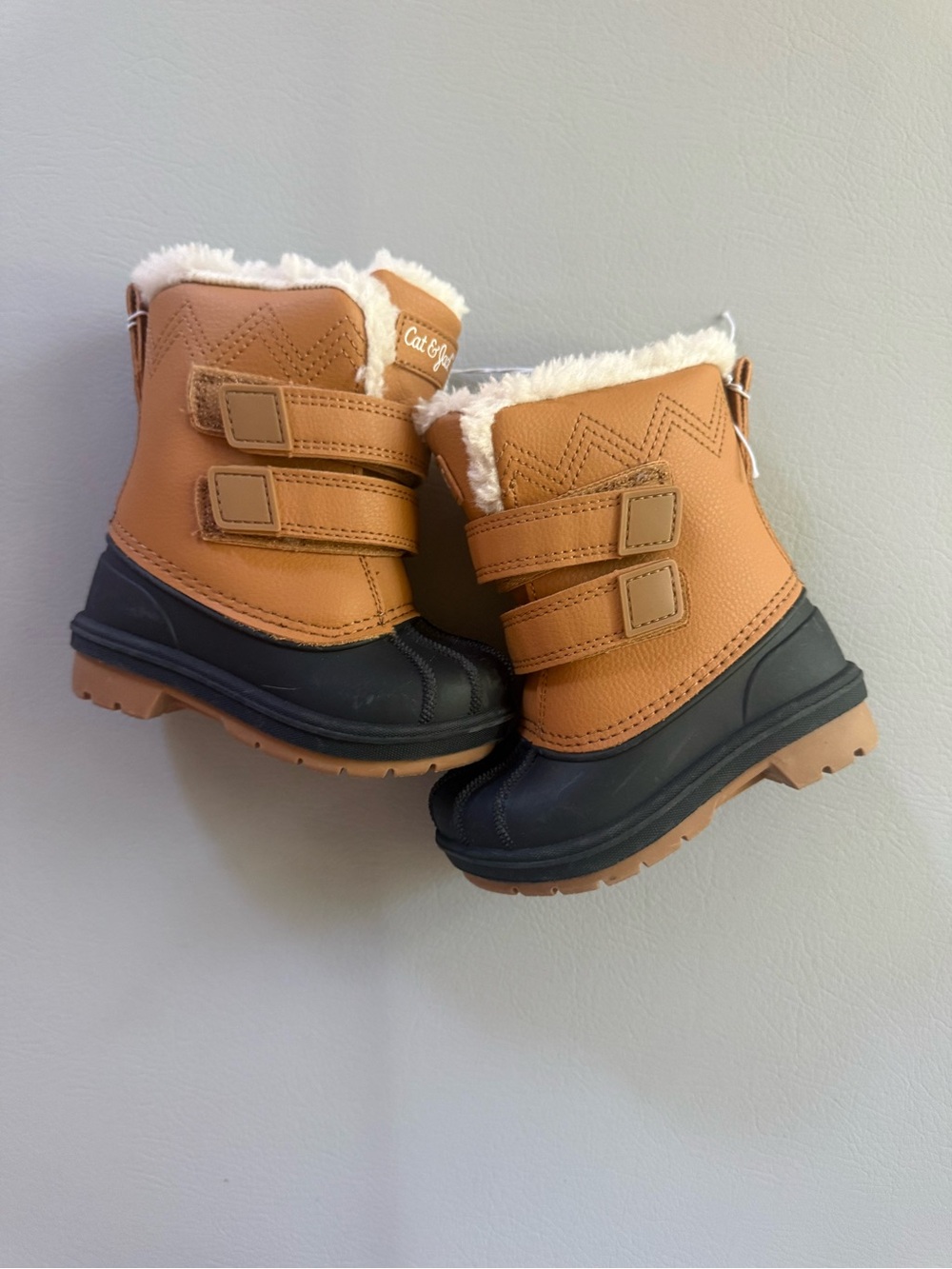 Cat & Jack Kids Tan Snow Boots Waterproof Sizes 5 Toddler - New w Tags - Scuffs